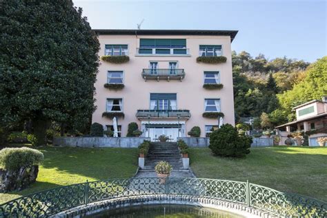 versace compra villa mondadori|Donatella Versace Buys Villa Mondadori in Northern Italy.